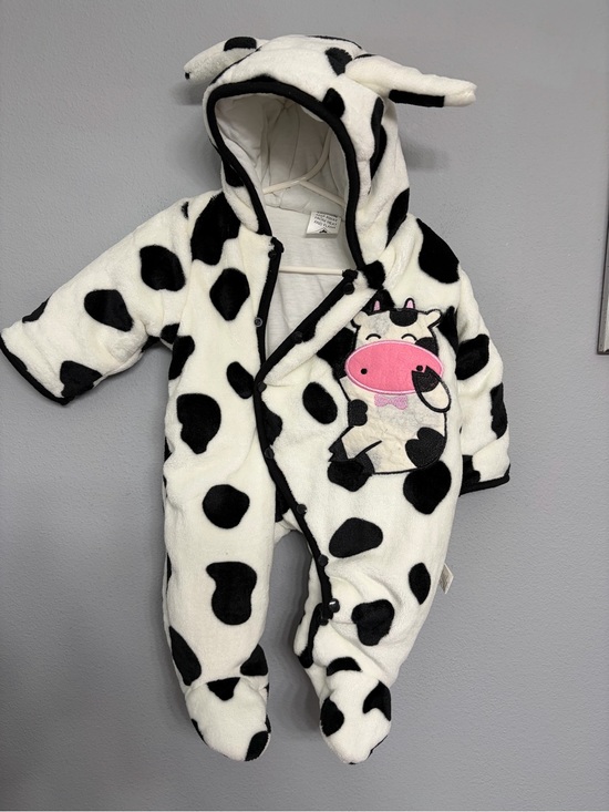 Gaorui Other - Gaorui Cow Hooded Romper Footie White & Black Baby 3M